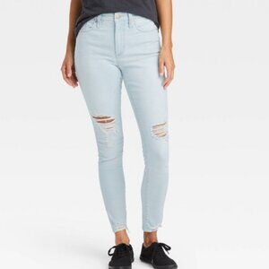 Universal Thread Light Blue Denim Distressed High Rise Skinny Jeans
